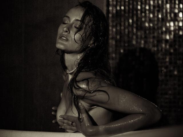 AlesyaDrons - Camera khiêu dâm &amp; quyến rũ trực tiếp - 17719758