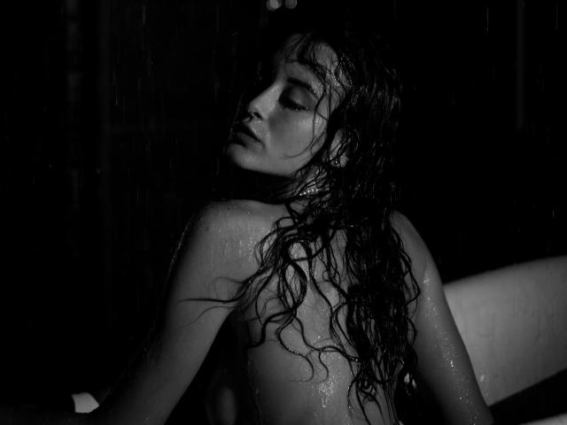 AlesyaDrons - פורנו בשידור חי ומצלמת סקס - 17719914