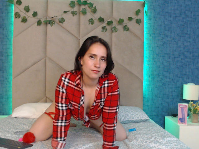 DanielaCrey - Live porn &amp; sex cam - 17733206