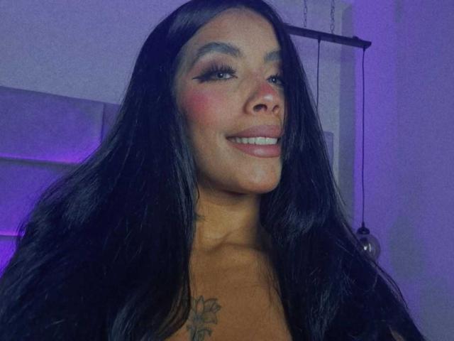 FiorellaBossh - פורנו בשידור חי ומצלמת סקס - 17738746