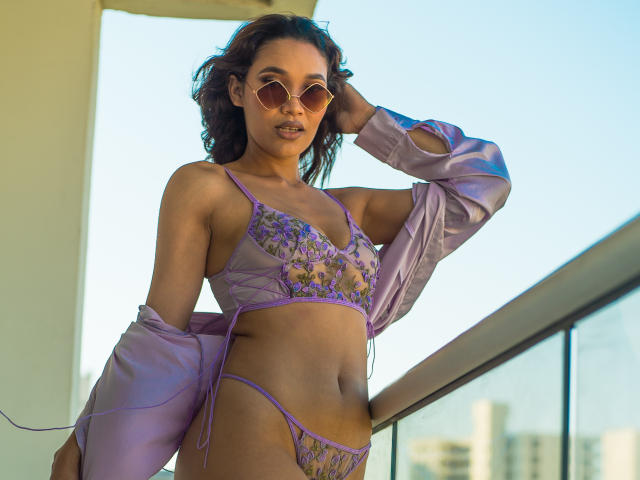 LuciaCortez - Live porn &amp; sex cam - 17749598