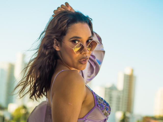 LuciaCortez - Live porn &amp; sex cam - 17749658