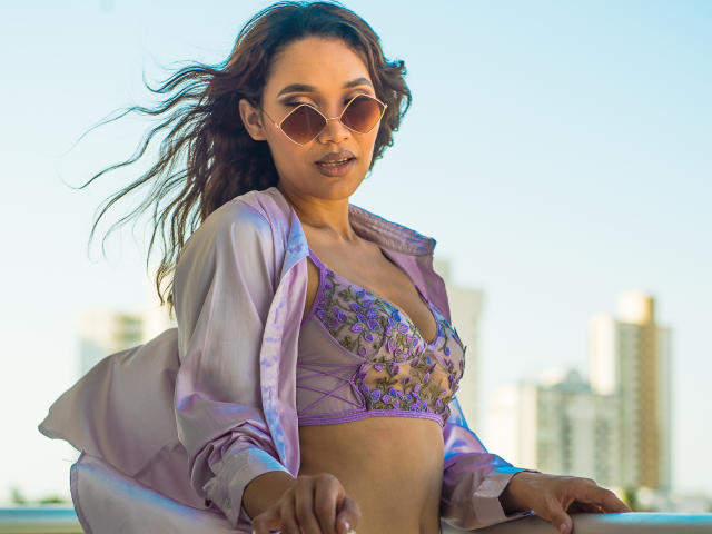 LuciaCortez - Live sex cam - 17749686