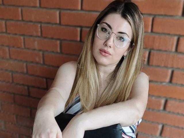 SofiaLux - сексуальная веб-камера в реальном времени - 17763762