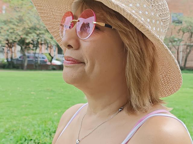 SandyMedina - Camera khiêu dâm &amp; quyến rũ trực tiếp - 17781582