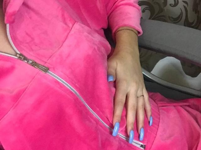 Fellinia - Live sex cam - 17800746