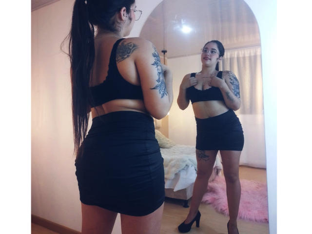 AleishaFoxy - Sexe cam en vivo - 17807882