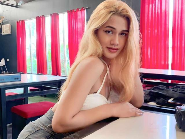 JuanitaBananaTs - Live porn &amp; sex cam - 17808762