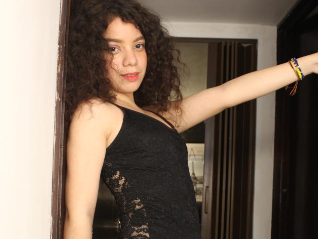 CamiEvans - Live porn &amp; sex cam - 17810098