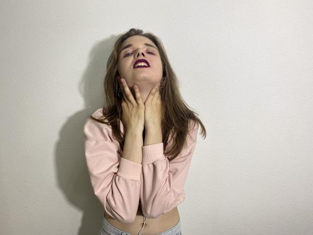 DaylinaLops - ライブポルノ&amp;セックスカム - 17814702