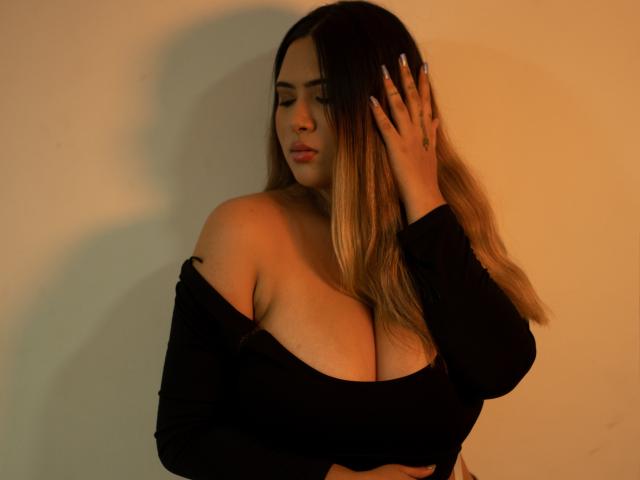 AlysonMyers - Live sex cam - 17815482