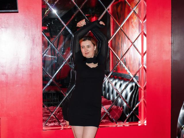 ArinaSonnet - Live porn &amp; sex cam - 17817042