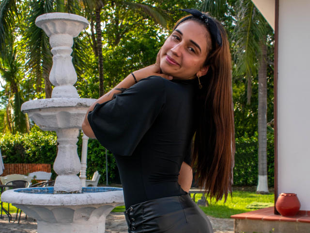 CatrinaRusell - Sexe cam en vivo - 17819806