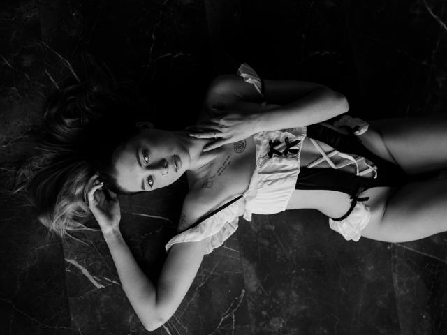 JennieDarling - Live porn &amp; sex cam - 17820558