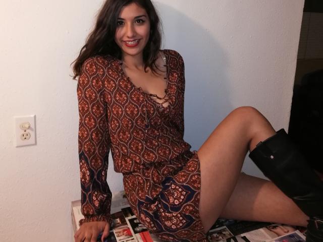 ViolettaCastillo - Live porn &amp; sex cam - 17822714