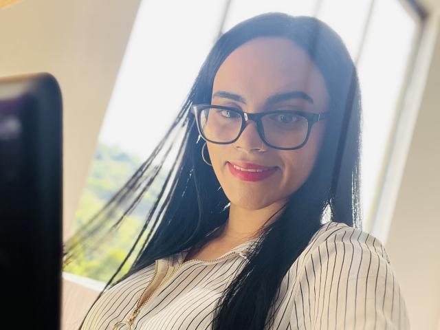 AphrilRodriguez - Sexe cam en vivo - 17823098