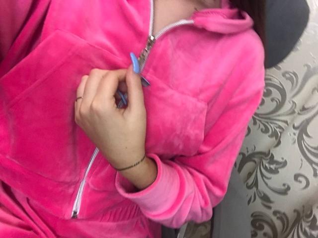 Fellinia - Live sex cam - 17825402