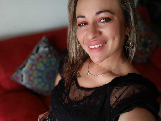 SweetMartinaa - Sexe cam en vivo - 17830110