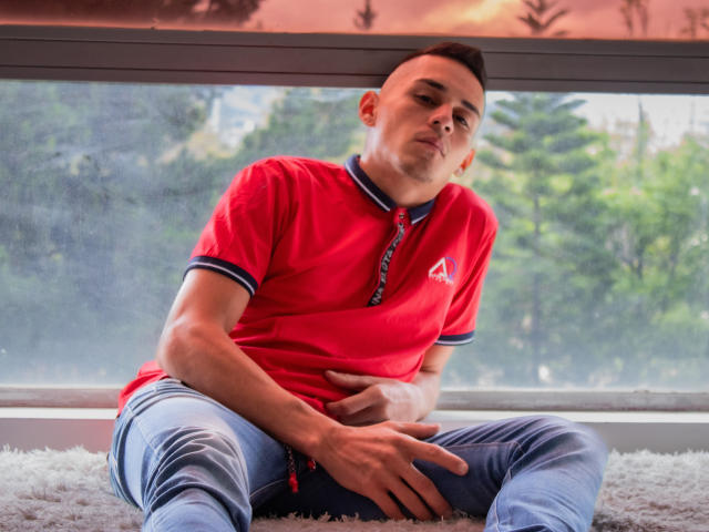 ElCharmo69 - Sexe cam en vivo - 17830390