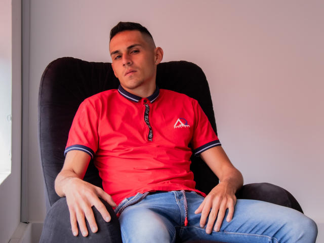 ElCharmo69 - Sexe cam en vivo - 17830506