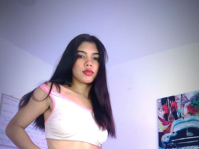 DollySexy69 - Live Sex Cam - 17835402