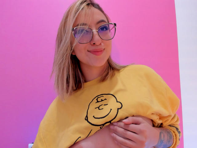 SabrinaMontana - Live porn &amp; sex cam - 17836118