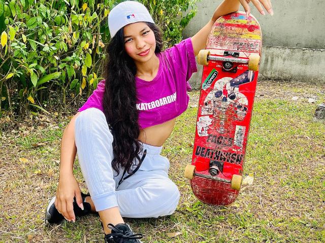 MeganSallow - Live porn &amp; sex cam - 17837574