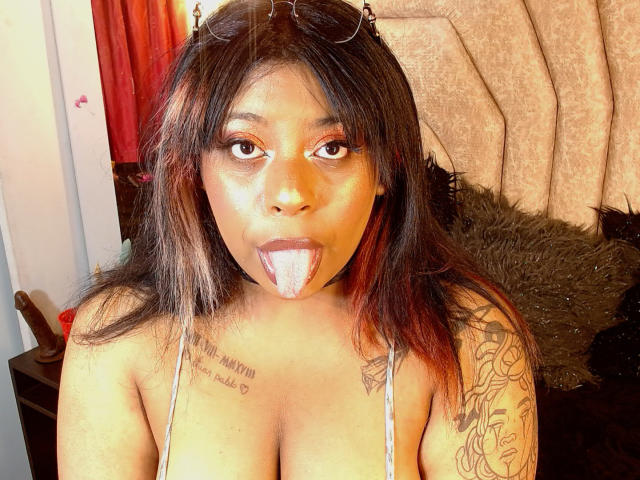 RossiBrown - Live porn &amp; sex cam - 17839258