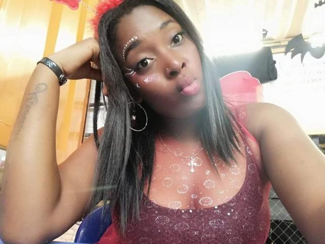 EmaEthan - Camera khiêu dâm &amp; quyến rũ trực tiếp - 17839538