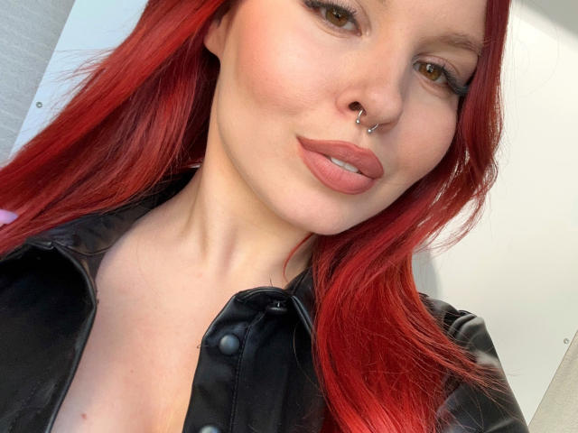 LinaHils - Live porn &amp; sex cam - 17841454