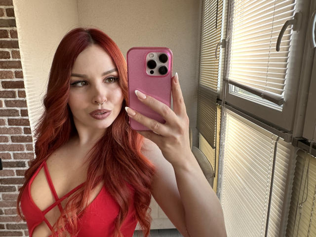 LinaHils - Élő pornó és szexkamera - 17841534