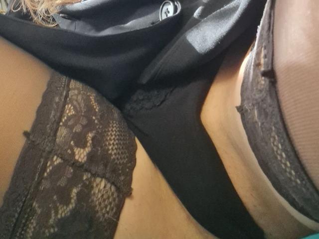 HolyKhloe - Live sex cam - 17841998