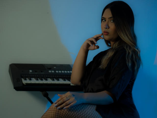 AlysonMyers - Live sex cam - 17845550