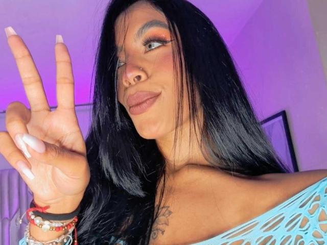 FiorellaBossh - Live porn &amp; sex cam - 17851098