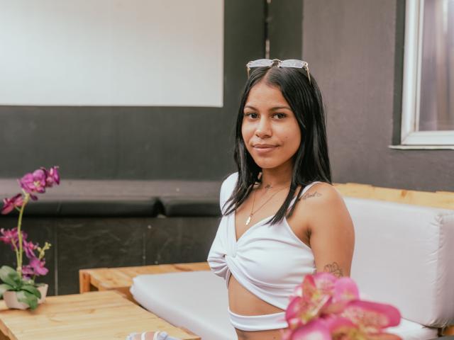 CharlotteMQ - Sexe cam en vivo - 17851302