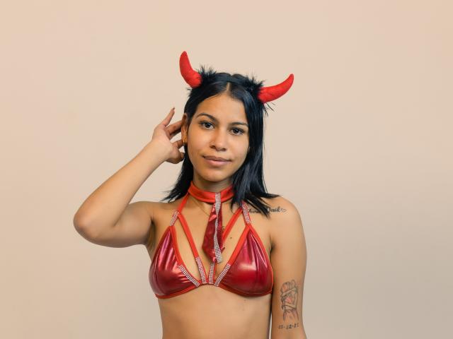 CharlotteMQ - Sexe cam en vivo - 17851310