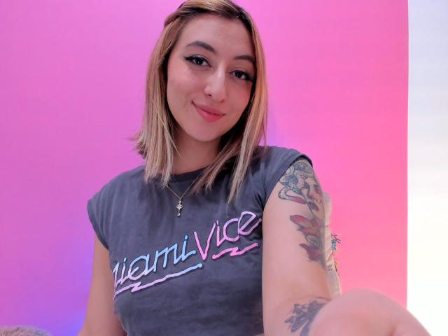 SabrinaMontana - Live porn &amp; sex cam - 17851354