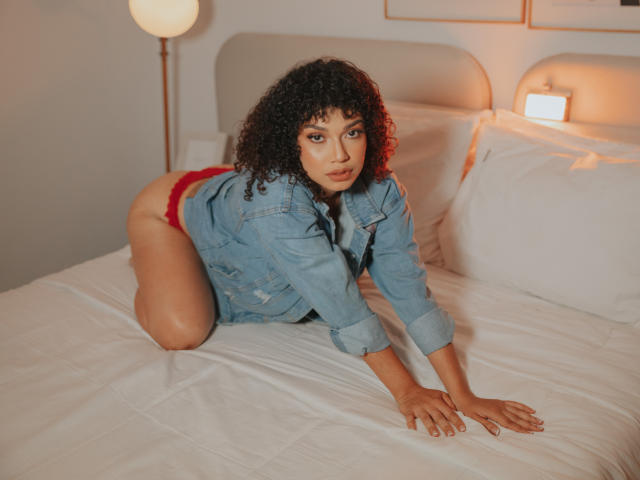 KarinaCurls - Live porn &amp; sex cam - 17853082
