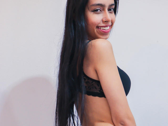 LilyLouise - Live sex cam - 17859142