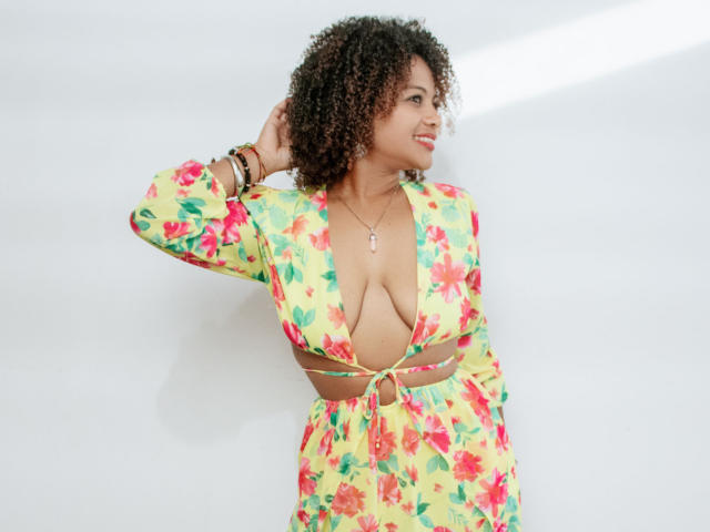 MelanyLorens - Sexe cam en vivo - 17860570