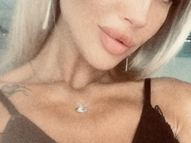 Julaiya - Live porn &amp; sex cam - 17865154