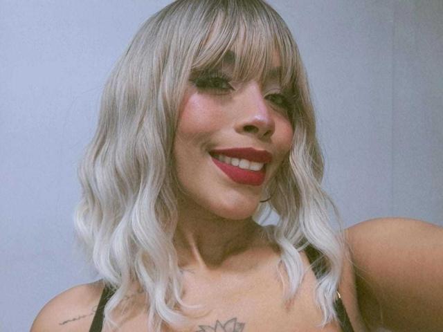 FiorellaBossh - Live porn &amp; sex cam - 17865930