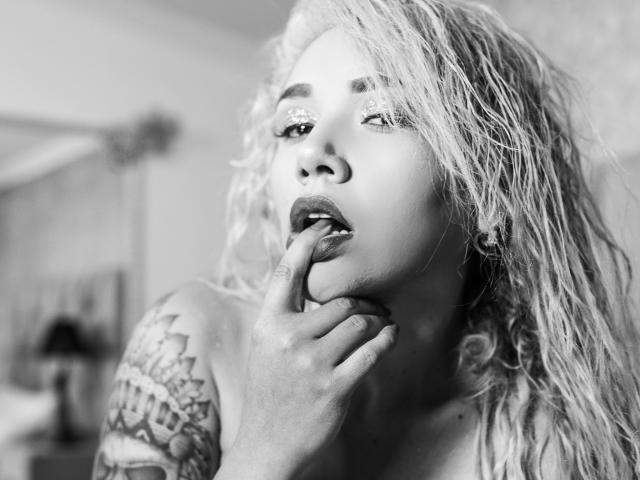 KileyRossee - Sexe cam en vivo - 17870822