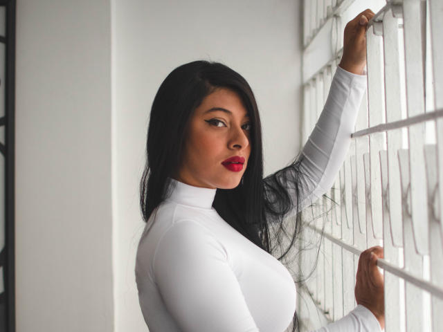 DanielaGarciia - Live sex cam - 17878582