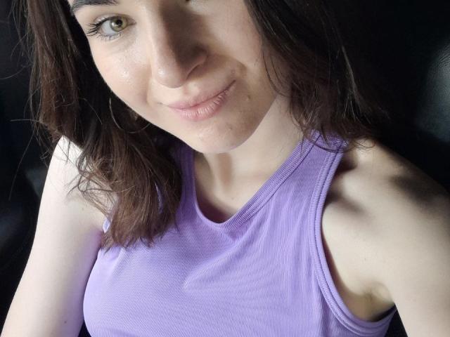 SunnyIsa - Élő pornó és szexkamera - 17879038