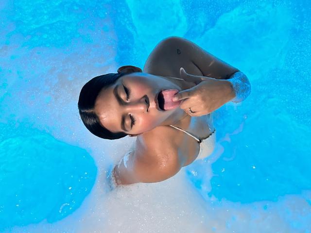 MaracuyaSweet - Live porn &amp; sex cam - 17879254