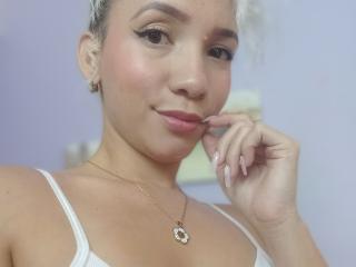 Carolinaz - Live sex cam - 17879618