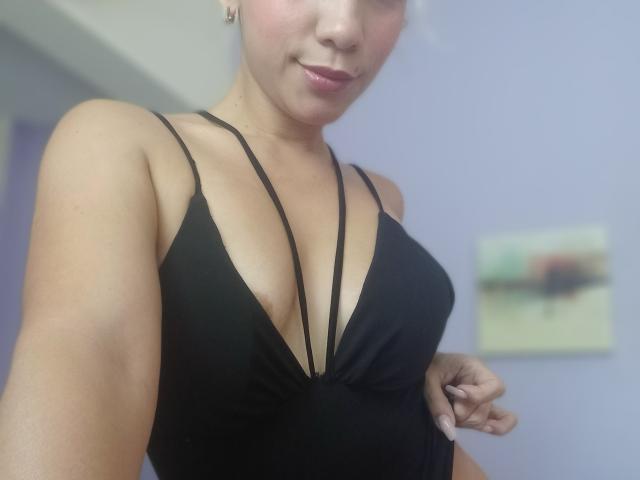Carolinaz - Sexe cam en vivo - 17879634