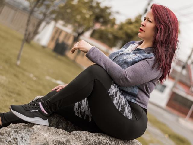 BrianaWillies - Live porn &amp; sex cam - 17882122