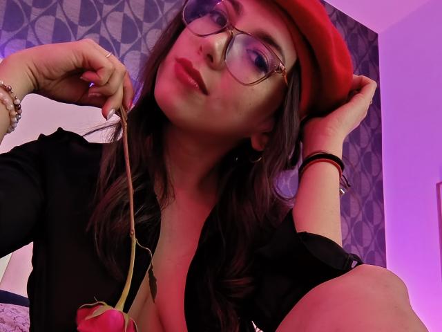 MiaReed - פורנו בשידור חי ומצלמת סקס - 17885294